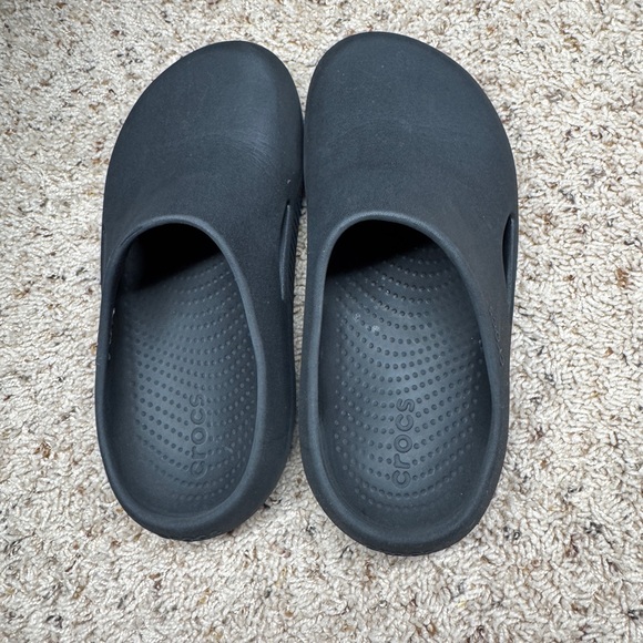 CROCS Shoes - Crocs Mellow Recovery Foam Clog in black Mens 5 Womens 7